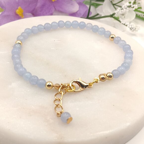 Minimalist Bracelet with Natural Aquamarine - Picture 4 of 12